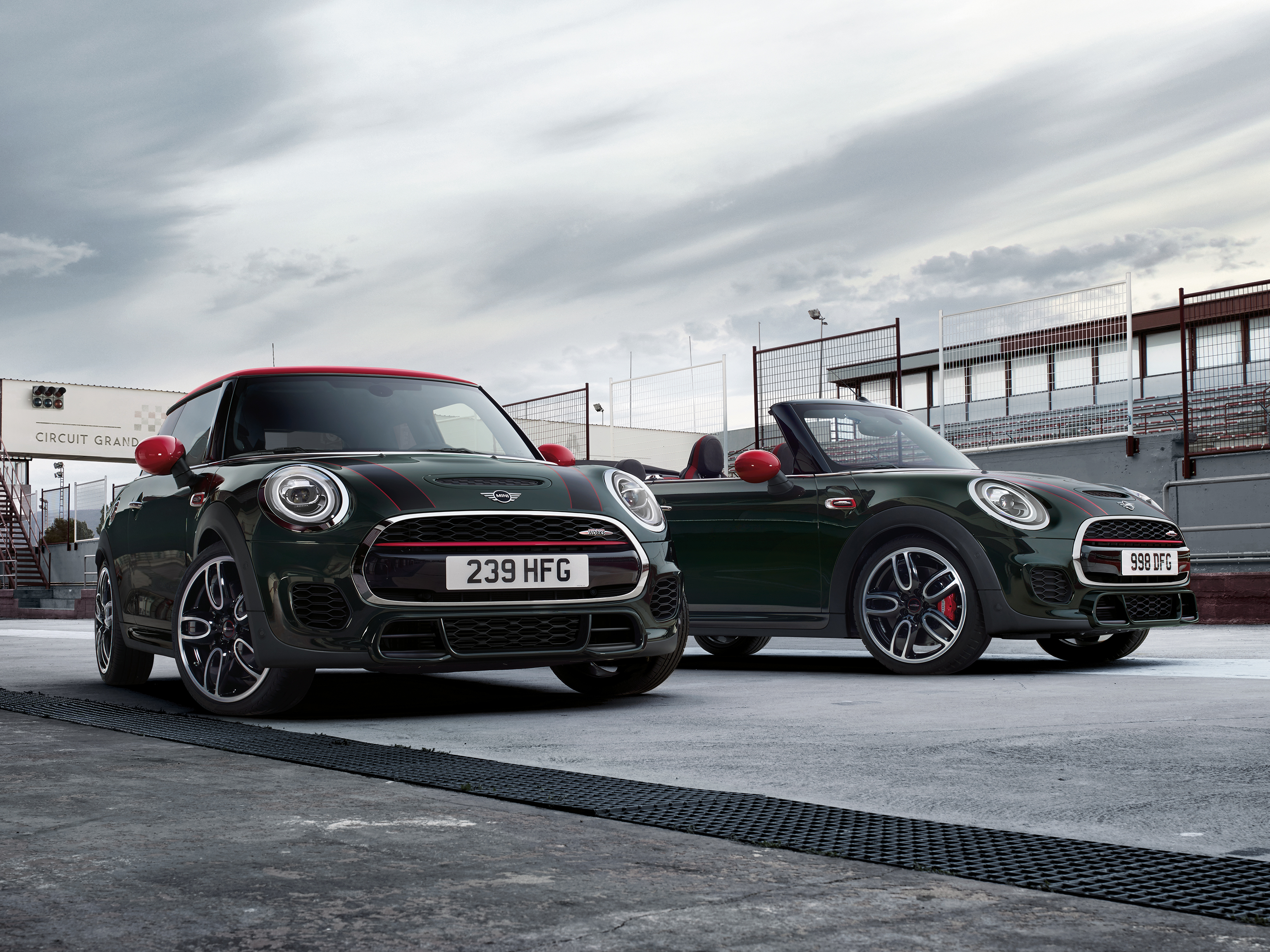 JCW вид спереди