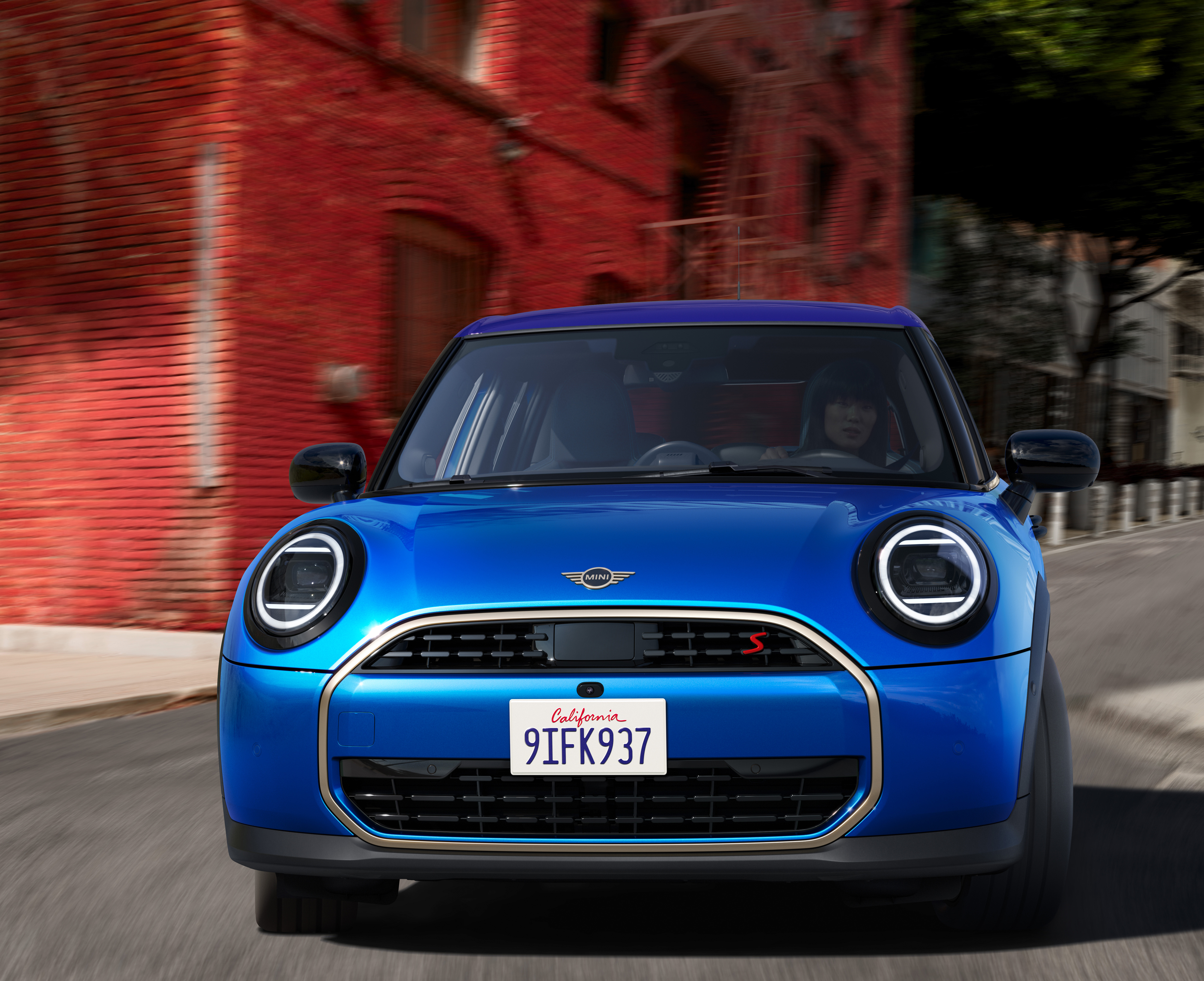 MINI Cooper 5-Двери – MINI - легендарные автомобили | Официальный сайт