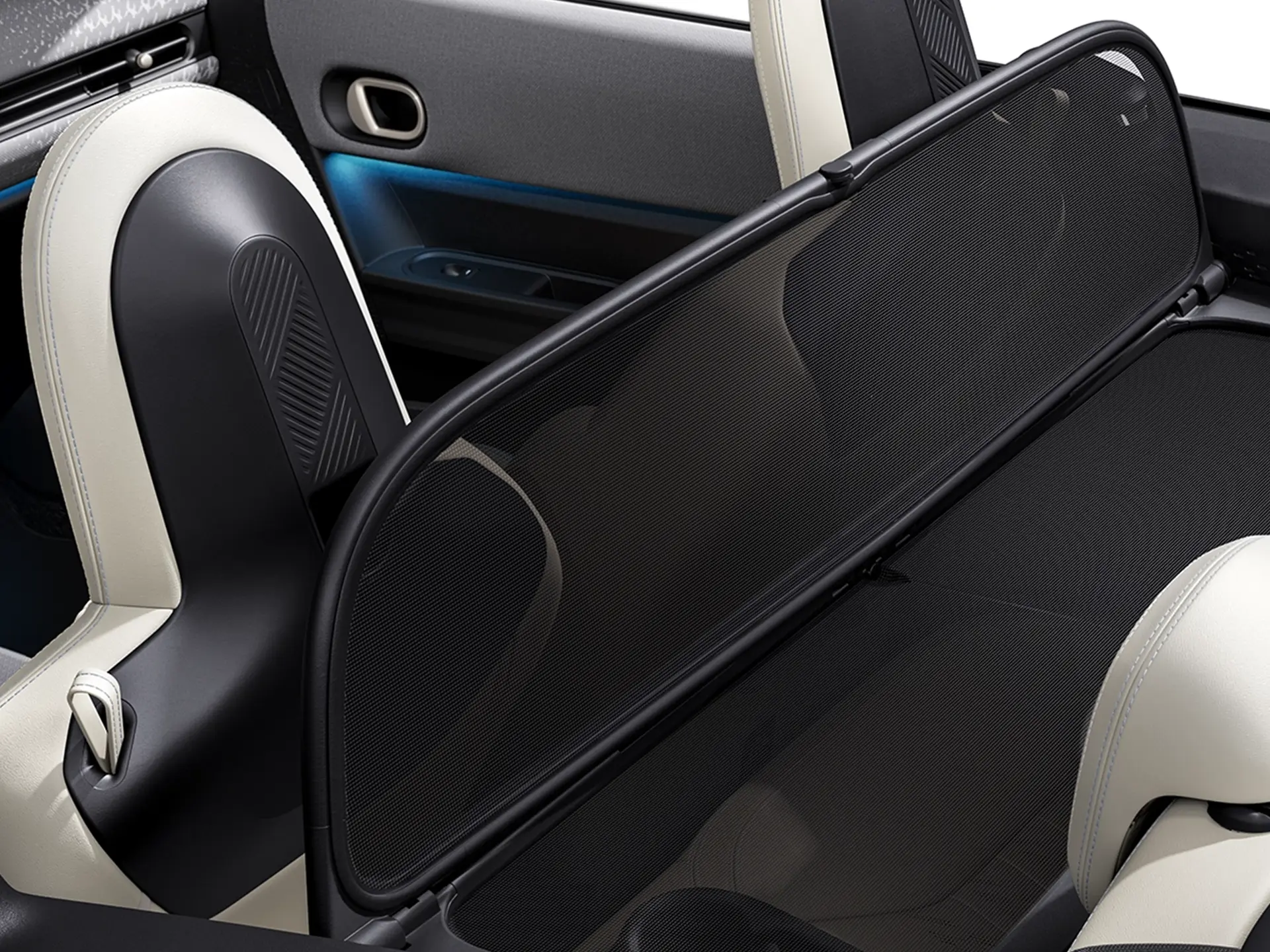 MINI Cooper Convertible – driving experience – front windscreen and wind deflector