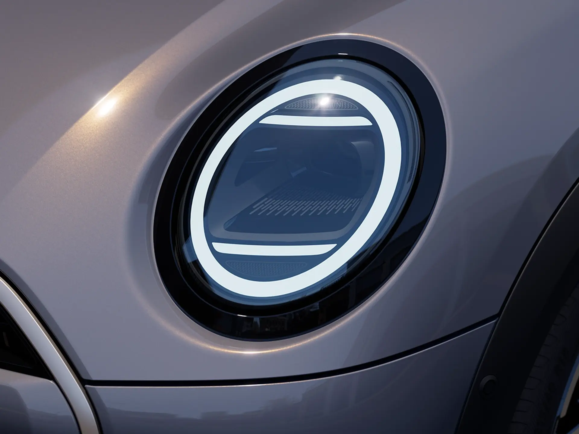 MINI Cooper Convertible – exterior highlights – rear light design