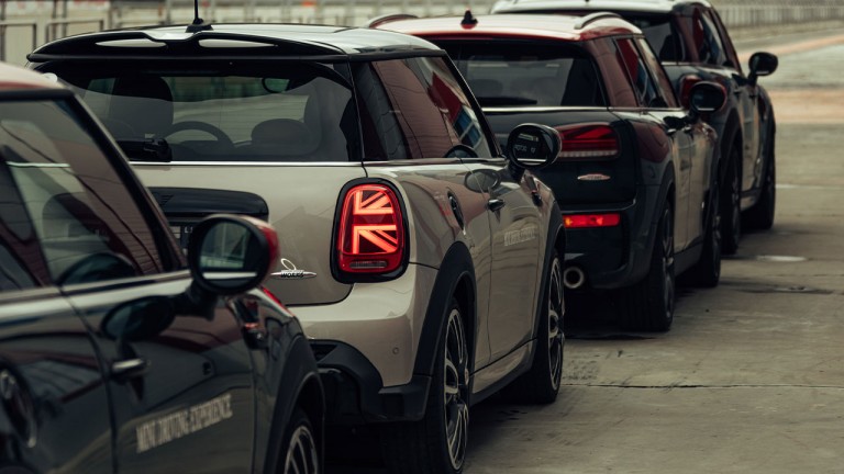  Школа водительского мастерства MINI