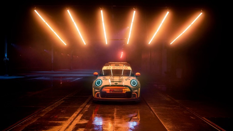 MINI Electric Pacesetter inspired by JCW экстерьер
