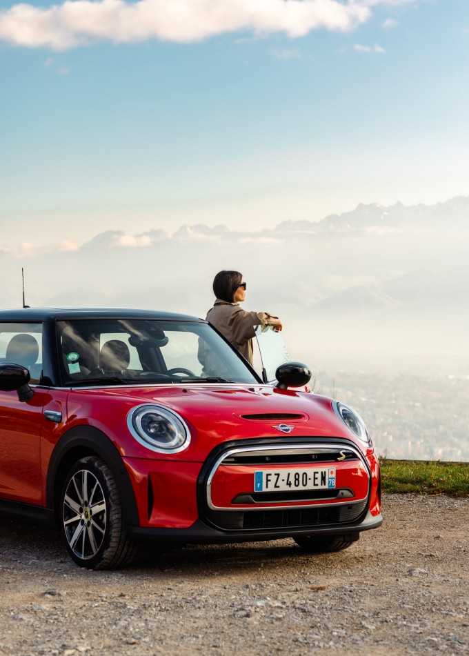 MINI  