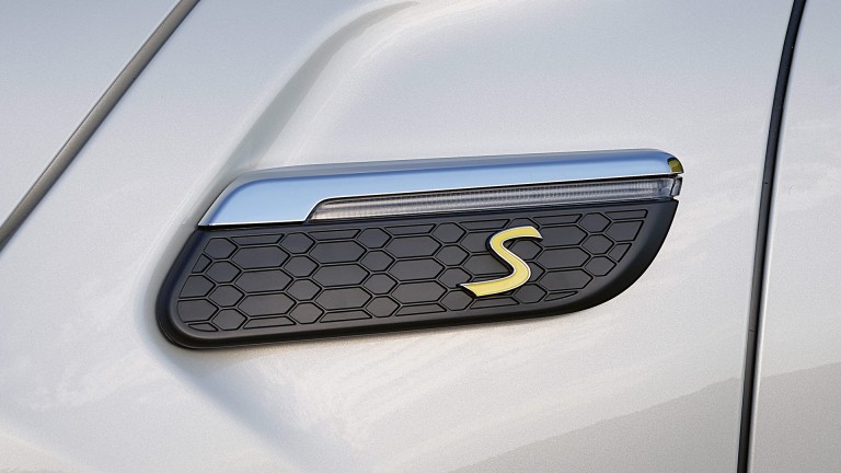 MINI 3 двери Cooper SE – боковые "жабры" – дизайн