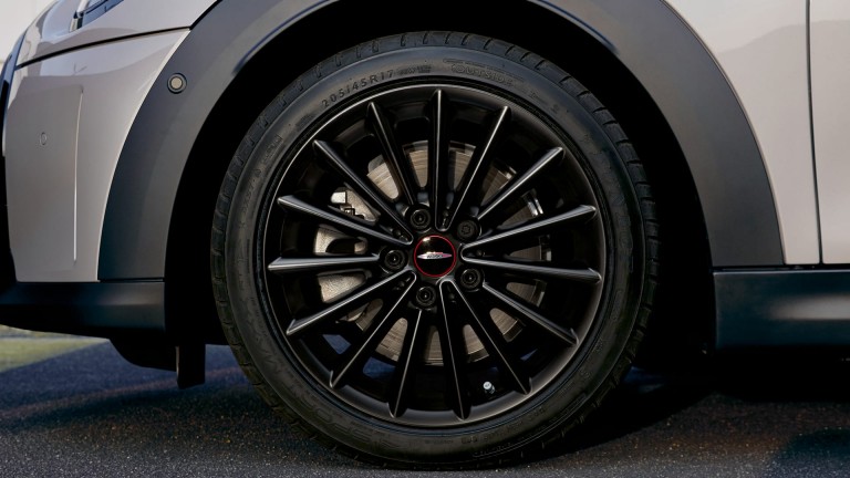 MINI 3-door Hatch – 17" JCW Multi Spoke - Black Matt